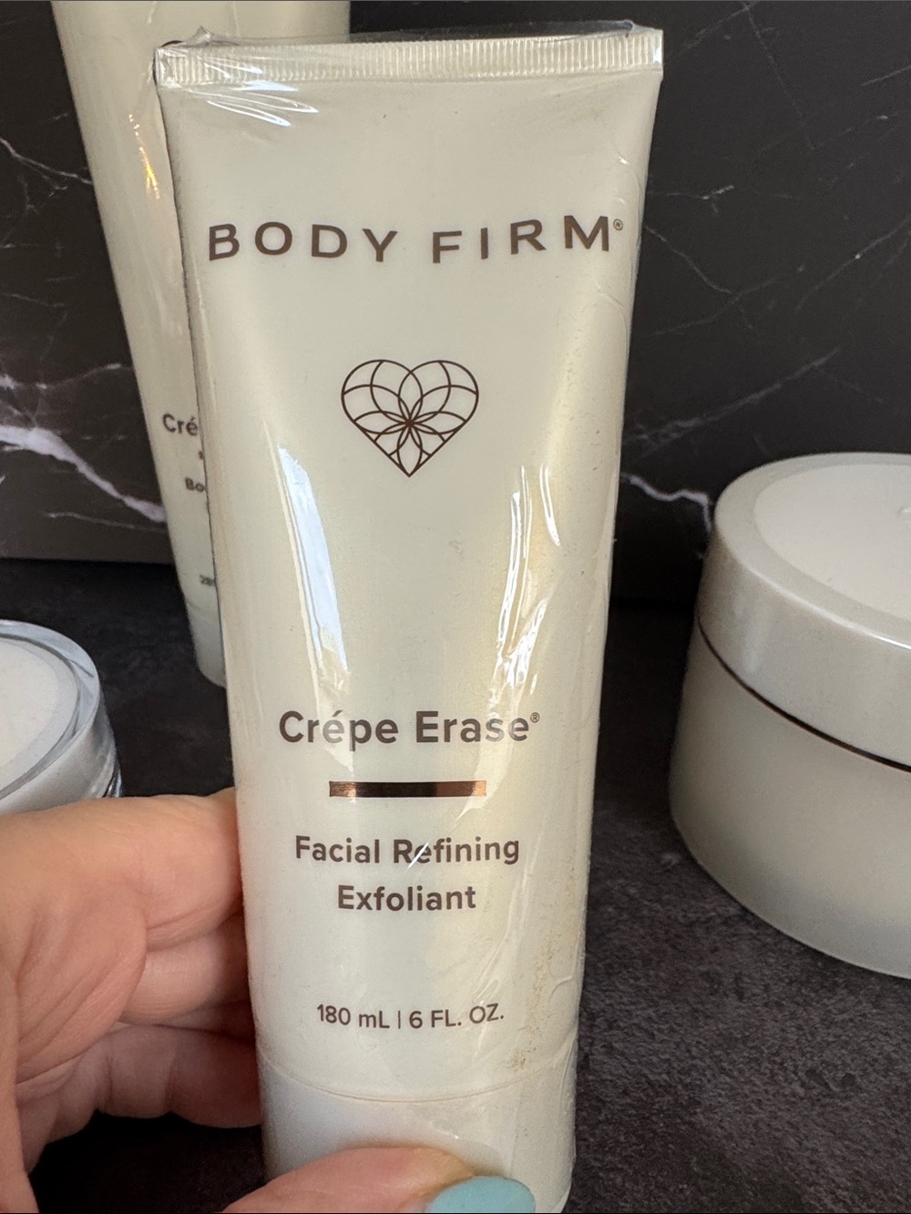 Crêpe Erase® Body Repair Treatment - White - Picture 6 of 8